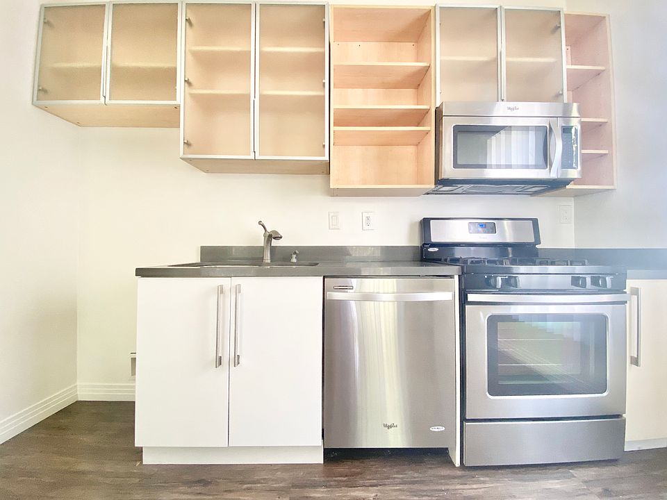 1st image of 824 S Kenmore Ave #23