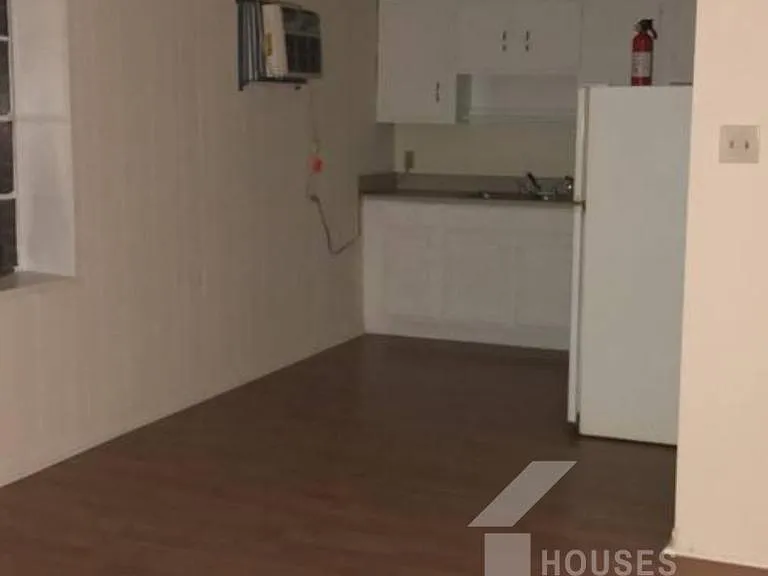 601 W Floyd Baker Blvd #3A — Photo 3