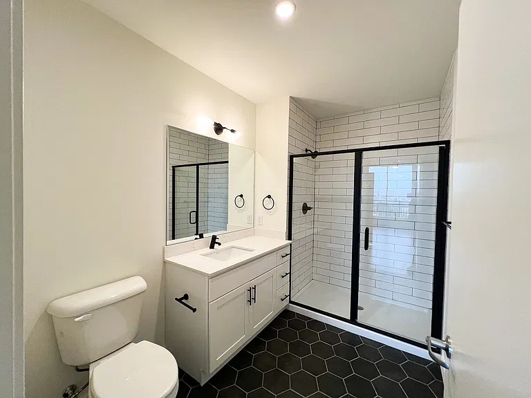 103 E 3rd St. - The Hayden — Photo 41