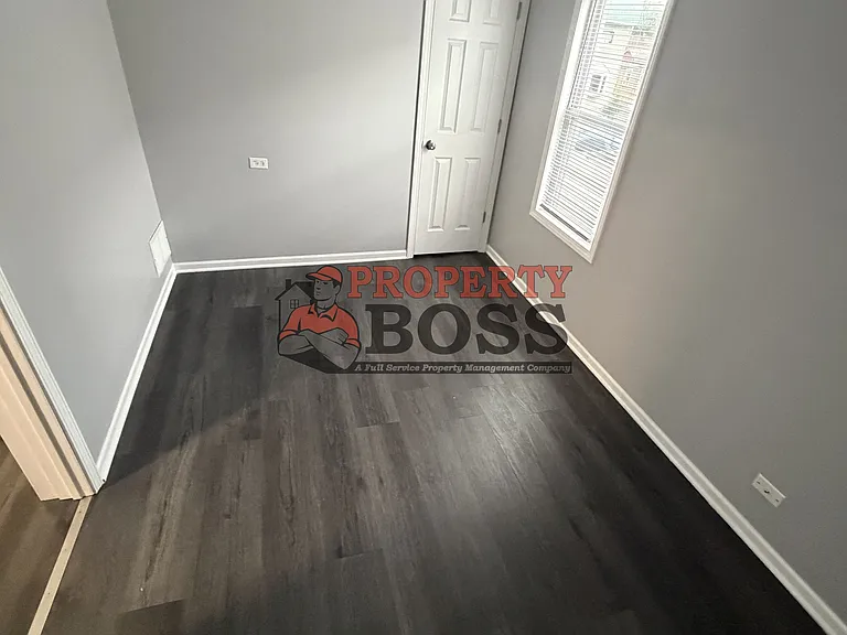 1010 Hoffman St — Photo 7