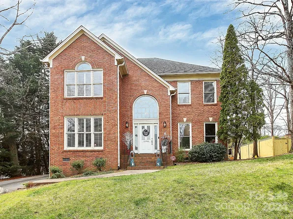 8026 Greencastle Dr, Charlotte, NC 28210
