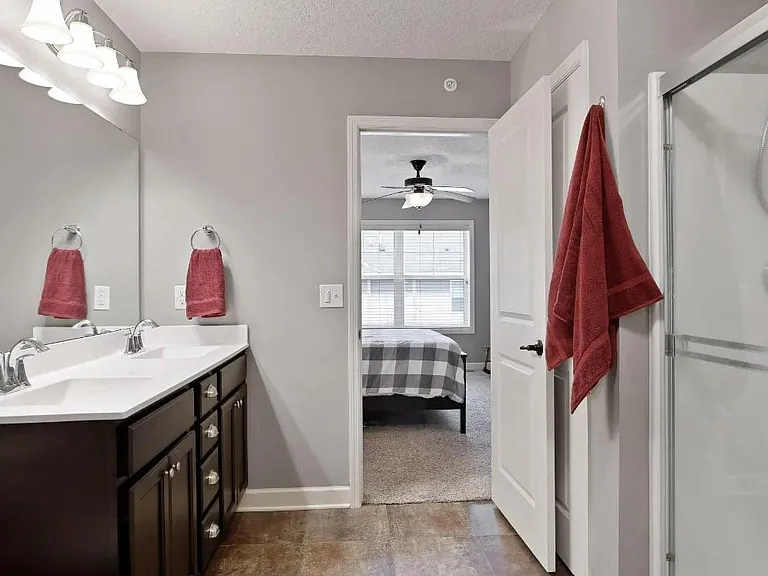 3300 Lakewood Trl — Photo 17