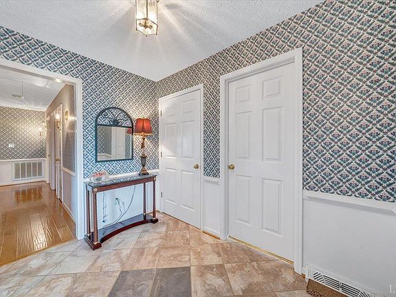 4th image of 109 Quail Ridge Dr