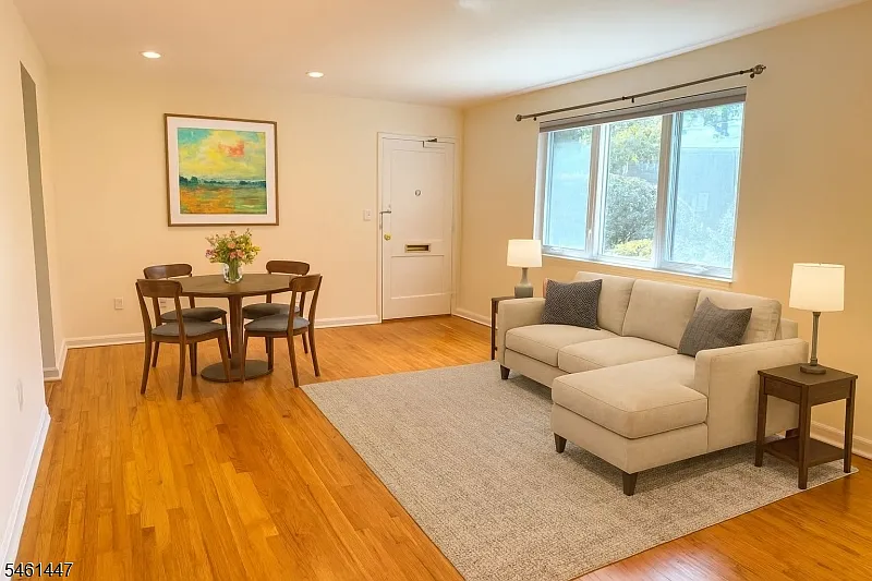 1 bed, 1.0 bath, 738 sqft, $2,250 — Photo 4