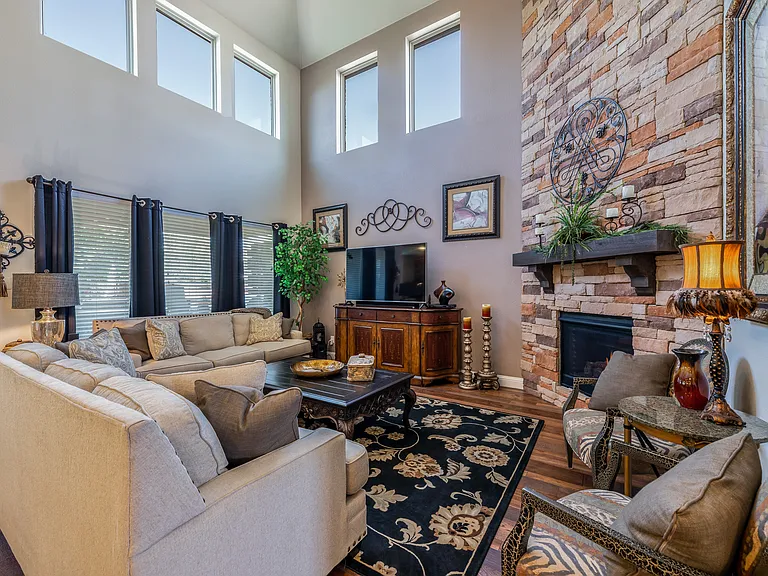 316 Chinchester Dr — Photo 11