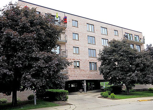 1st image of 1660 E Thacker St APT 1C