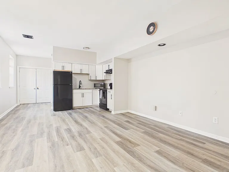 1005 N 3rd St — Photo 3