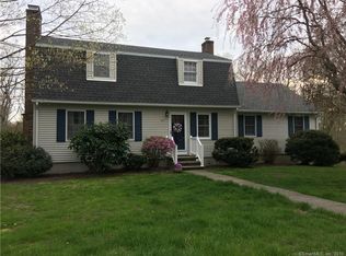 89 Castle Hill Rd, Pawcatuck, CT 06379