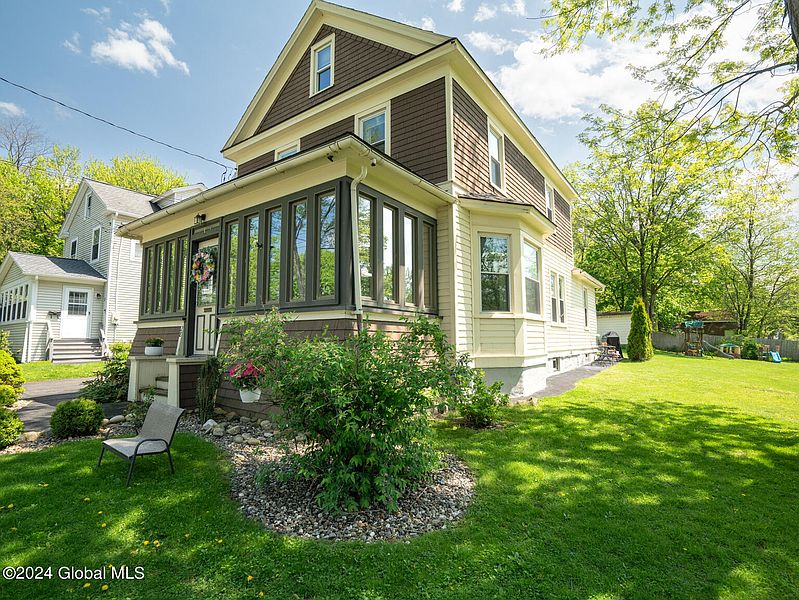 2nd image of 28 Electric Avenue
