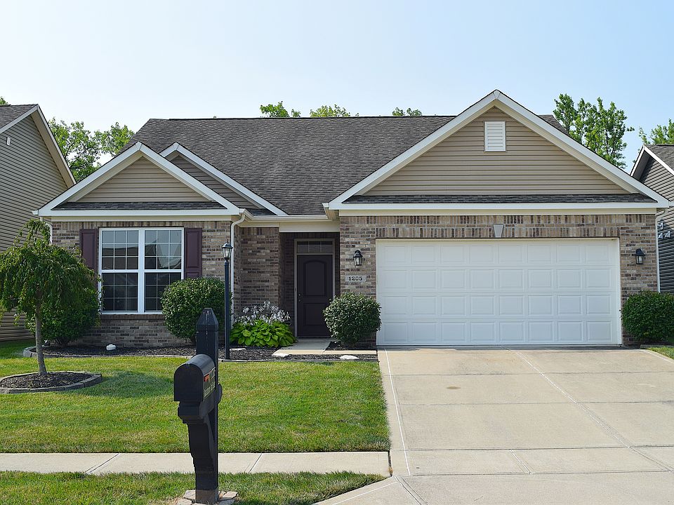 1st image of 1205 Blackthorne Trl S