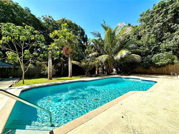 14431 NW 15th Dr, Miami, FL 33167