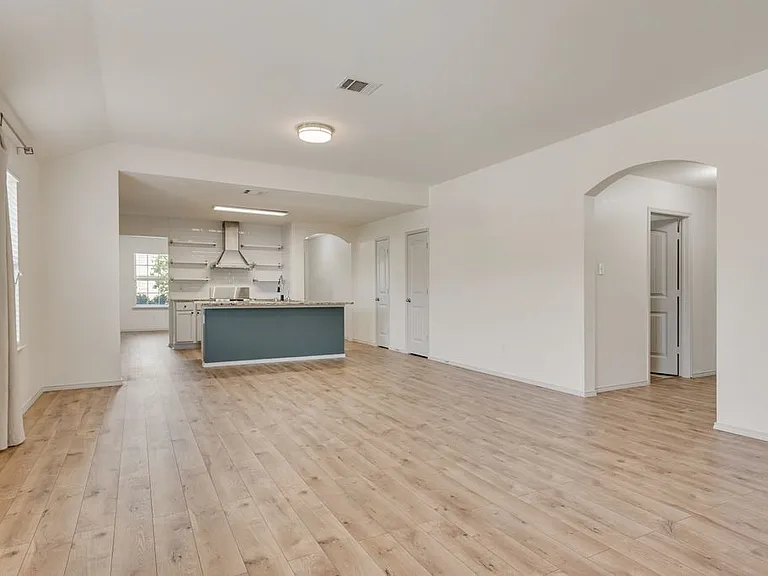 1123 Garnet St — Photo 15