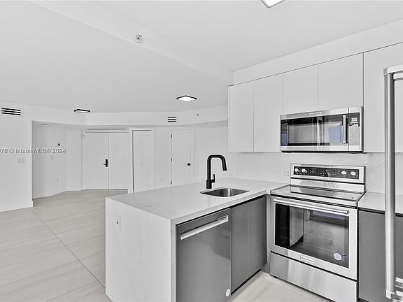 3rd image of 6301 Collins Ave APT 1108
