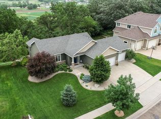 4035 Stone Point Dr NE, Rochester, MN 55906