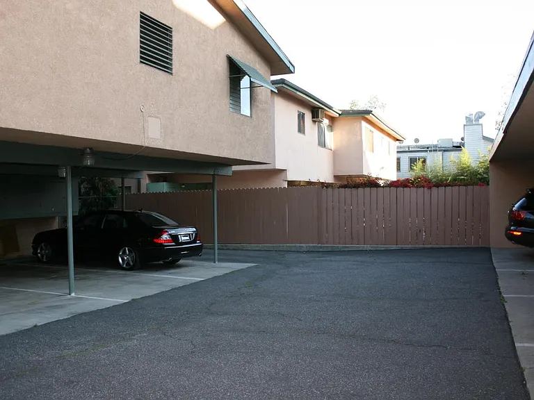 91 N Mar Vista Ave #9 — Photo 27