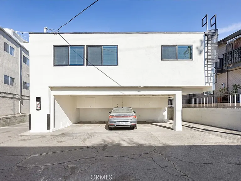 13018 Valleyheart Dr #4 — Photo 14