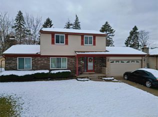 29713 Mackenzie Cir W, Warren, MI 48092