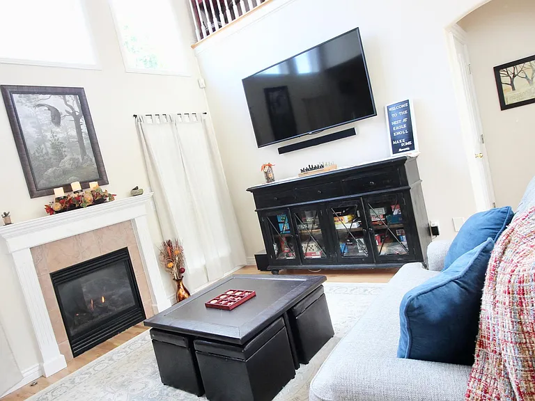 528 E Knoll Dr — Photo 8