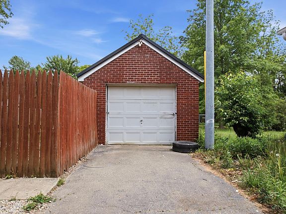 5th image of 204 Grandin Dr