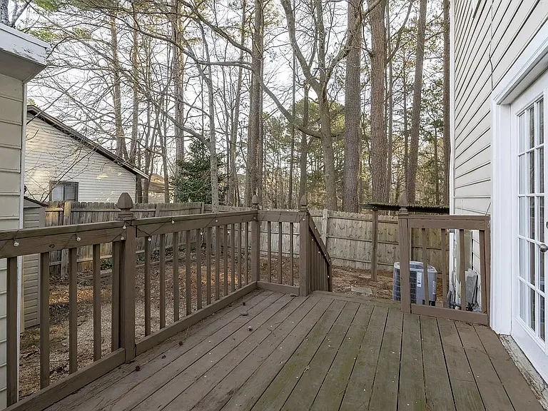 631 Bashford Rd — Photo 12