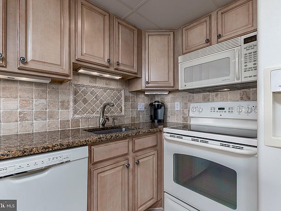 3rd image of 13200 Coastal Hwy Unit 702