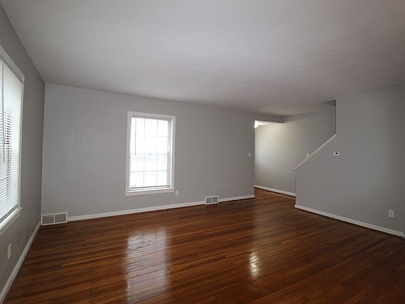 4th image of 7500 Terrace St #7542TER