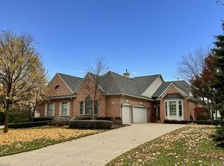 2794 Castlemartin Ct, Rochester, MI 48306