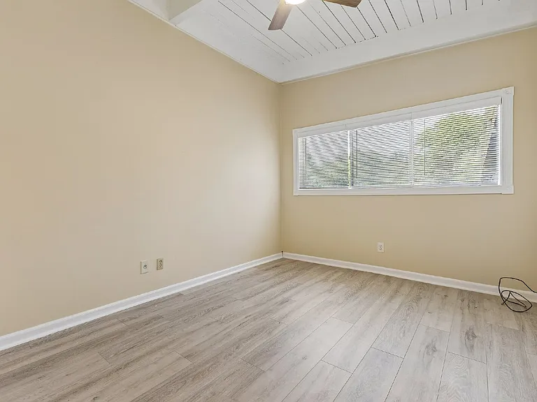 4901 Americana Dr — Photo 18