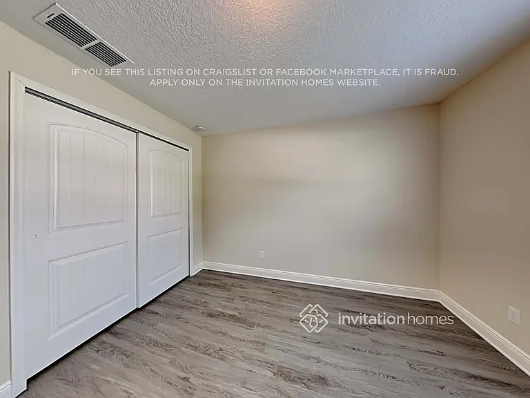 462 NW Riverside Dr — Photo 12