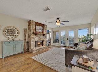 1226 Cougar Dr APT 12, Canyon Lake, TX 78133