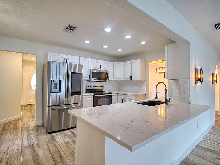 355 Laughing Gull Ln — Photo 3