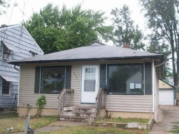 1439 Burton St SE, Grand Rapids, MI 49507