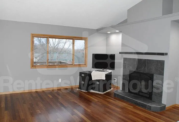 710 E 143rd St — Photo 10