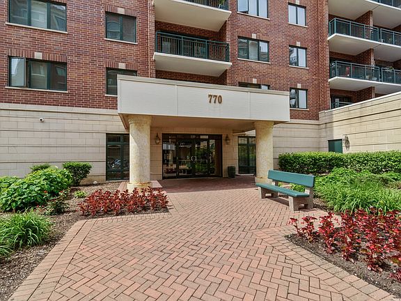 2nd image of 770 Pearson St APT 202