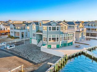 386 N 5th St, Surf City, NJ 08008