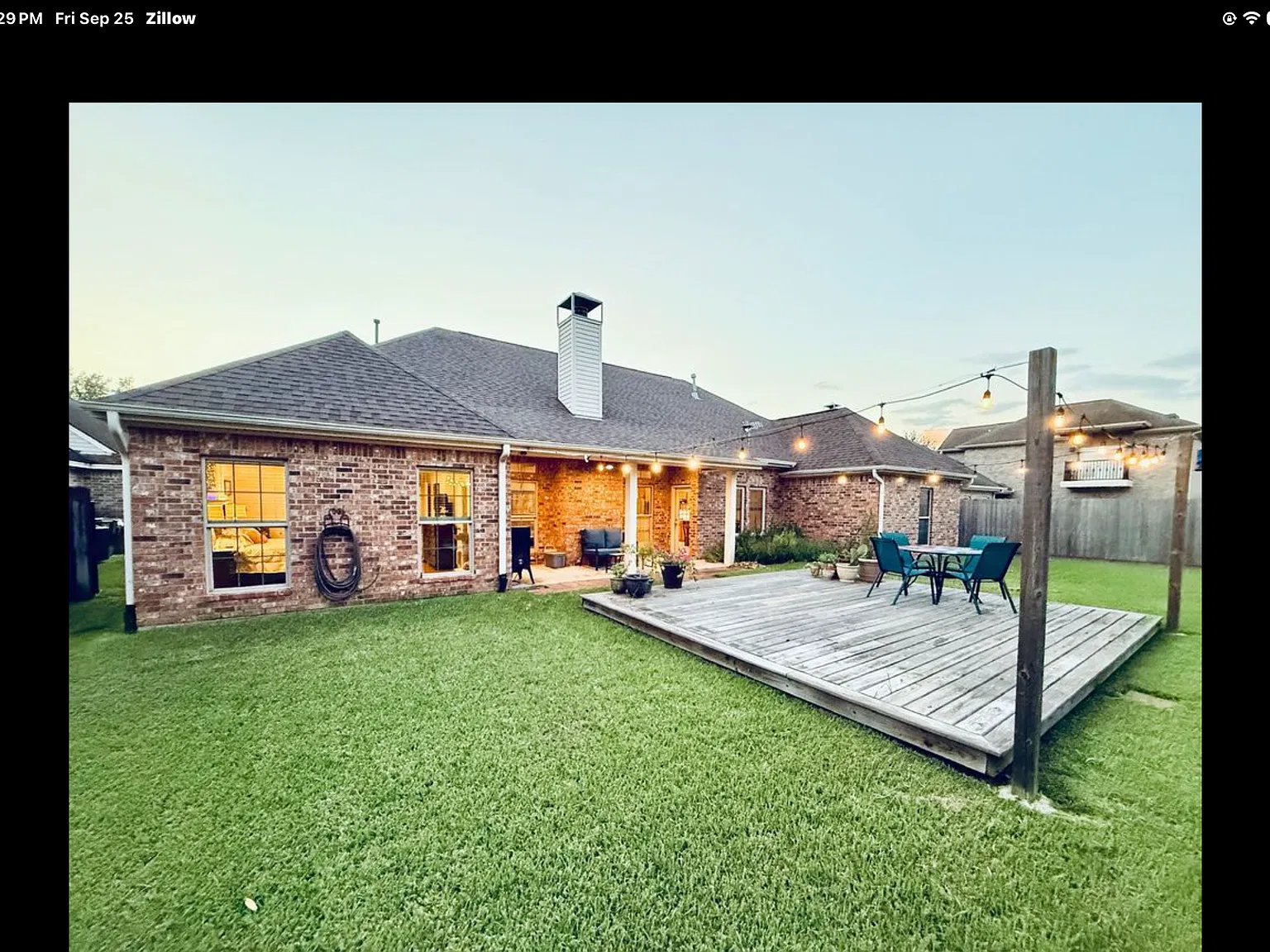 4 bed, 2.5 bath, 2400 sqft, $3,200 — Photo 4