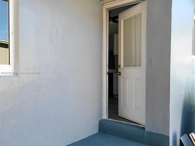 123 NW 59th St #C — Photo 2