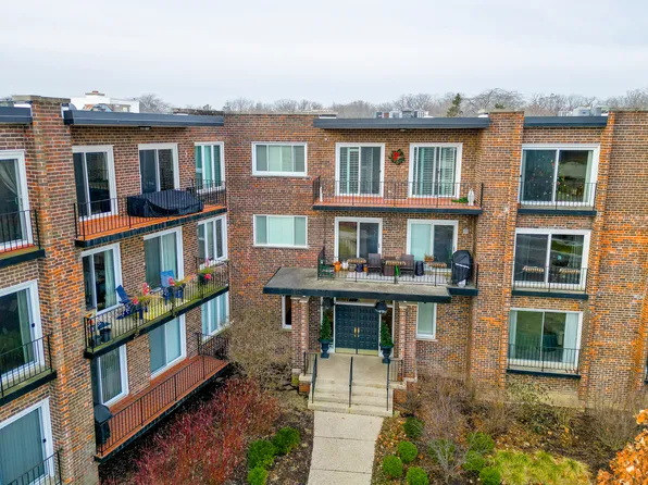 1230 N Western Ave APT 201, Lake Forest, IL 60045