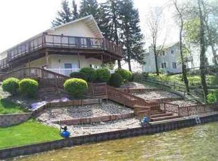 43 Deep Lk, Brooklyn, MI 49230