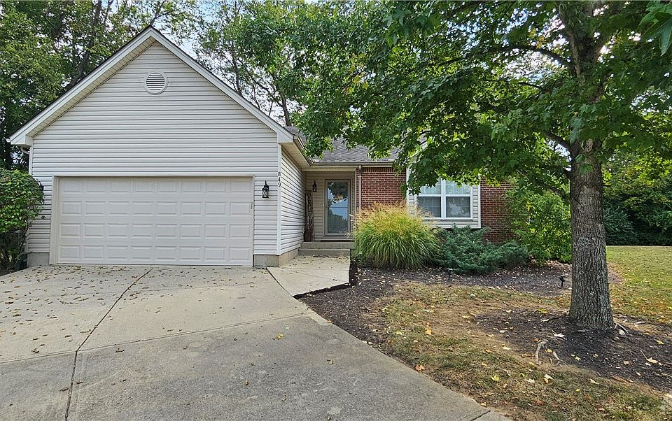 1st image of 849 Round Hill Ct