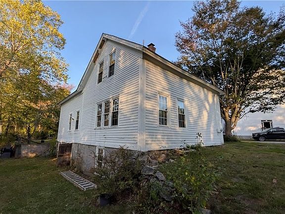 3rd image of 55 Hopkins Hollow Rd