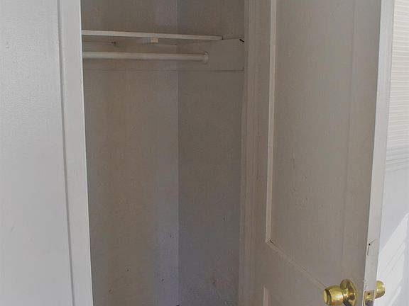 5th image of 1305 W 25th St