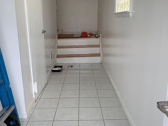 2nd image of 50 Bowdoin St #2
