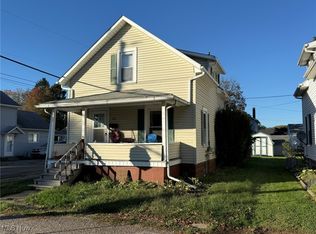 221 Dale Ln NW, New Philadelphia, OH