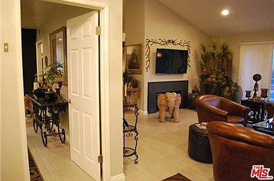 5th image of 6668 Daryn Dr