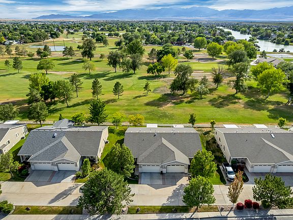 2nd image of 33 Club House Dr