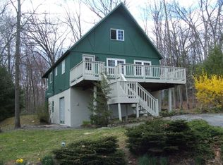 102 Kyra Ln, Matamoras, PA 18458