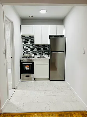 Rented by Hirsch Enterprises Incorporated | media 12