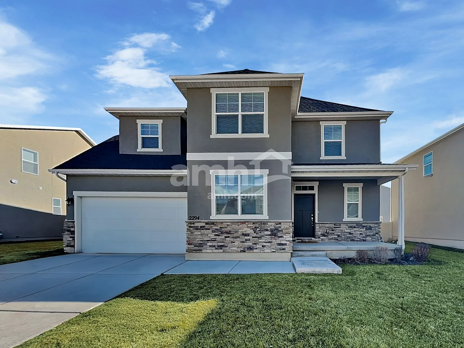 5 bed, 4.5 bath, 2708 sqft, $2,675 — Photo 1