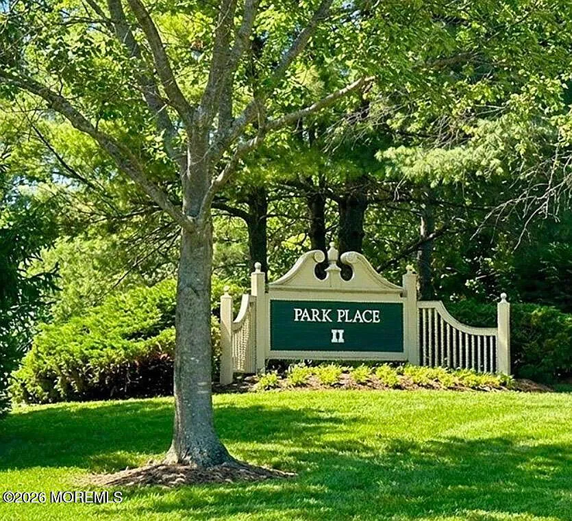2 bed, 2.5 bath, 1652 sqft, $3,600 — Photo 2